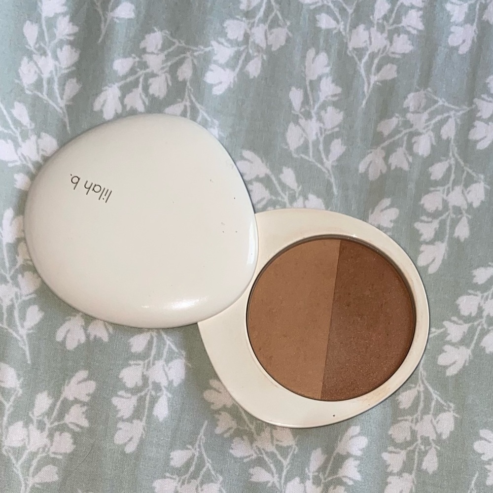 Lilah B bronzer